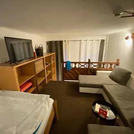 柏林西提福莱尔公寓及客房旅馆 3*